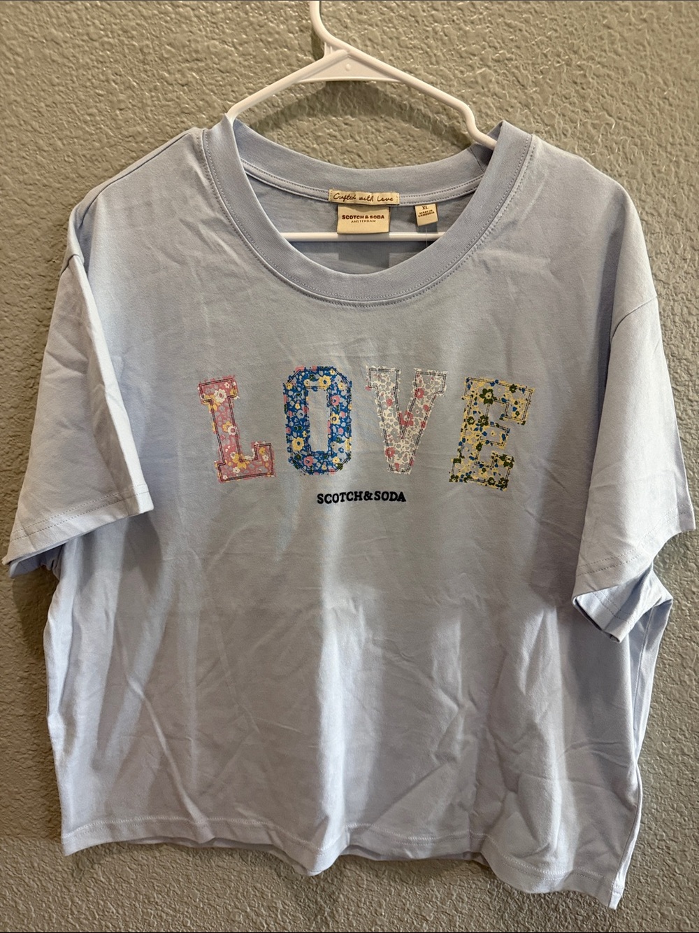 Scotch & Soda Light Blue Floral 'LOVE' Short Sleeve Tee size XL